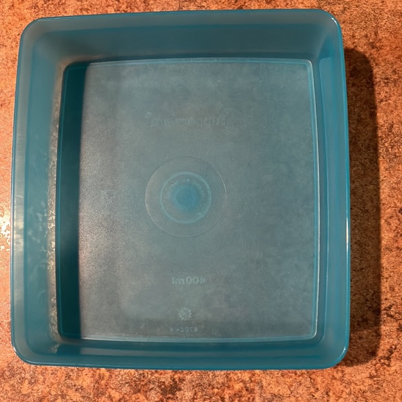Tupperware sandwich storage - Picture 2 of 4